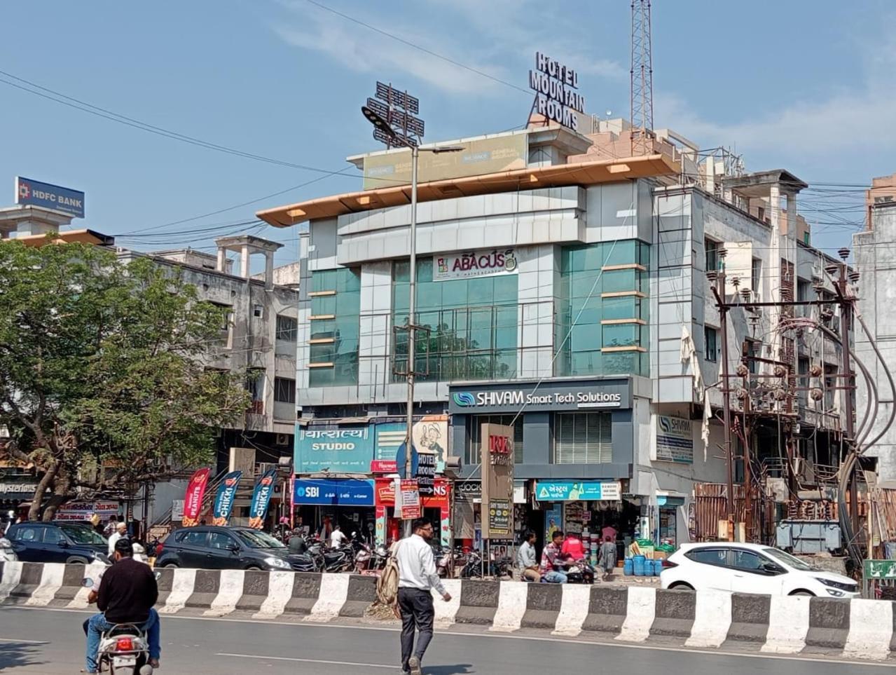 Hotel Mountain Bharuch Exteriér fotografie